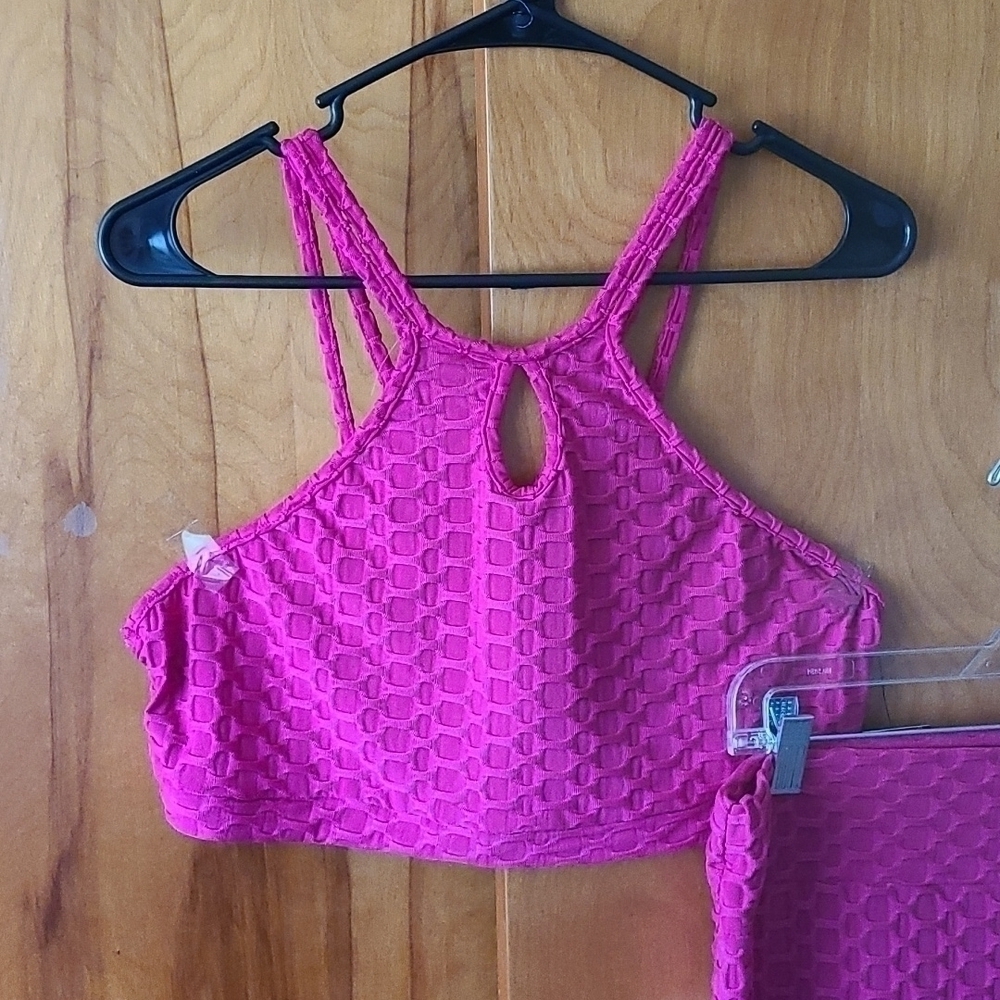 Halter style top active wear set 1X - Picture 2 of 8